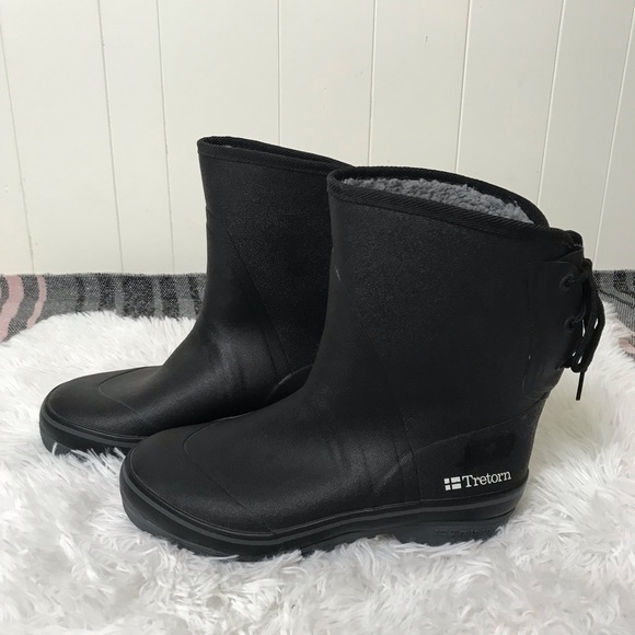 sherpa lined rain boots